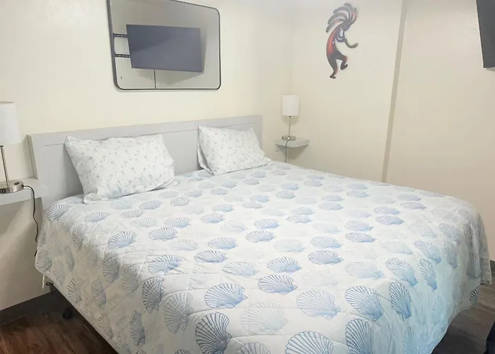 3br 2ba Jacuzzi Putting Close To Airport Tucson