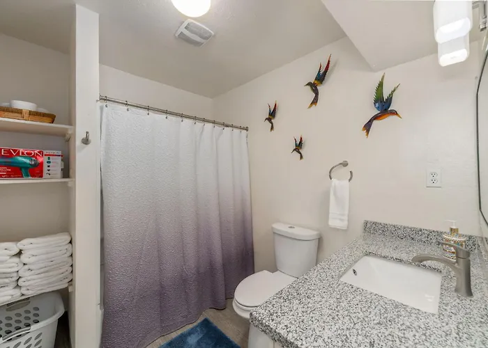 Holiday home 3br 2ba Jacuzzi Putting Close To Airport Tucson