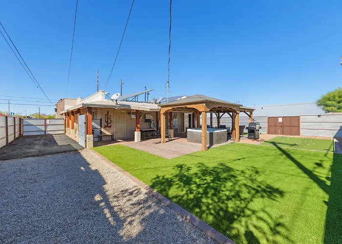 Holiday home 3br 2ba Jacuzzi Putting Close To Airport Tucson